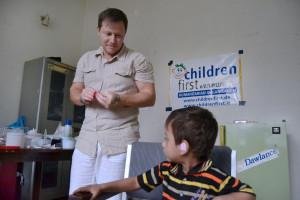 Foto 2 - Bambini con gravi patologie uditive